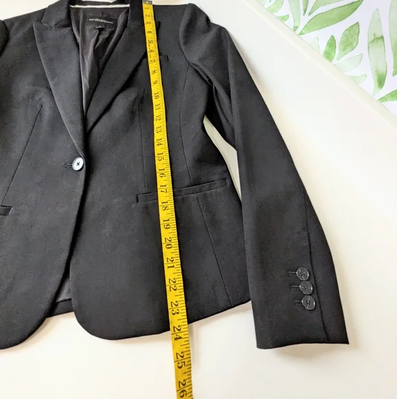⭐Black Banana Republic Suit Jacket Blazer Size 4 Classic Fit⭐ - Picture 9 of 9